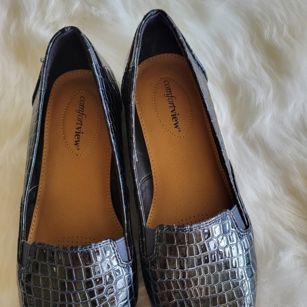 Comfortview Women's Black Loafers